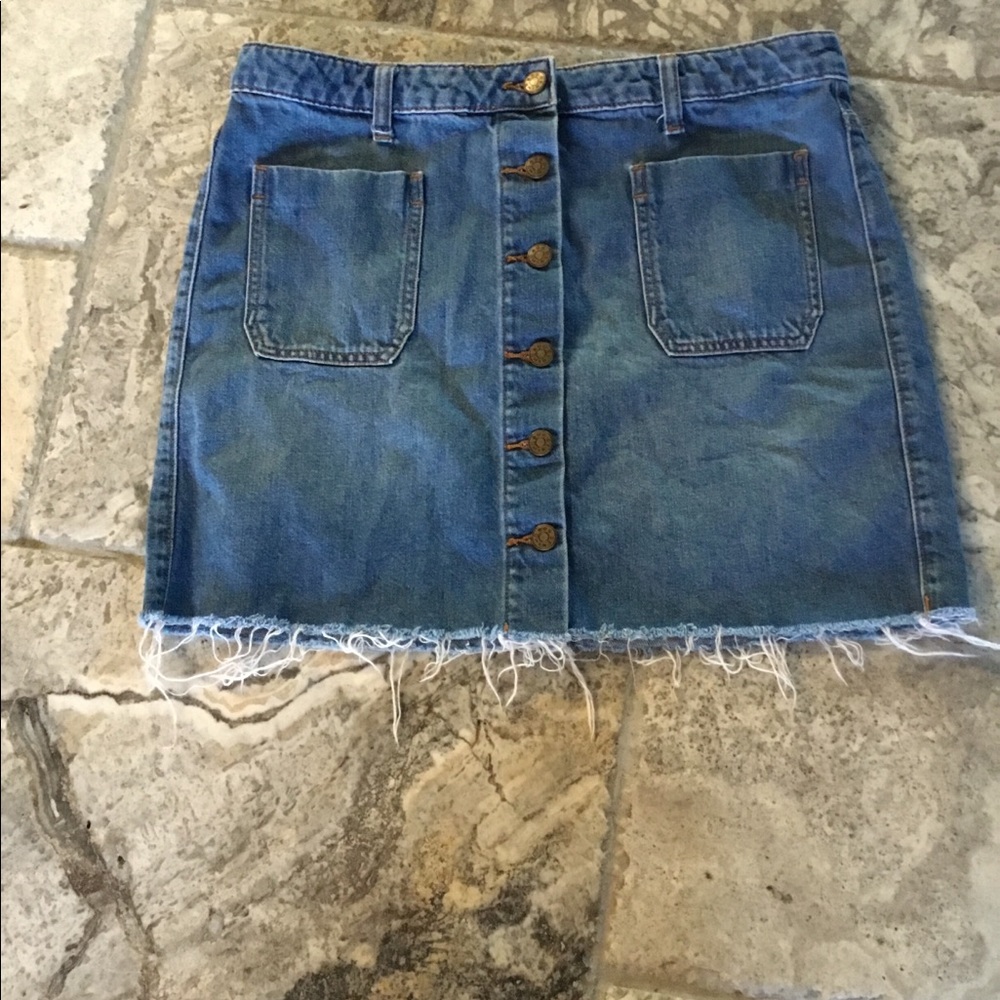 BDG button down frayed denim miniskirt Med